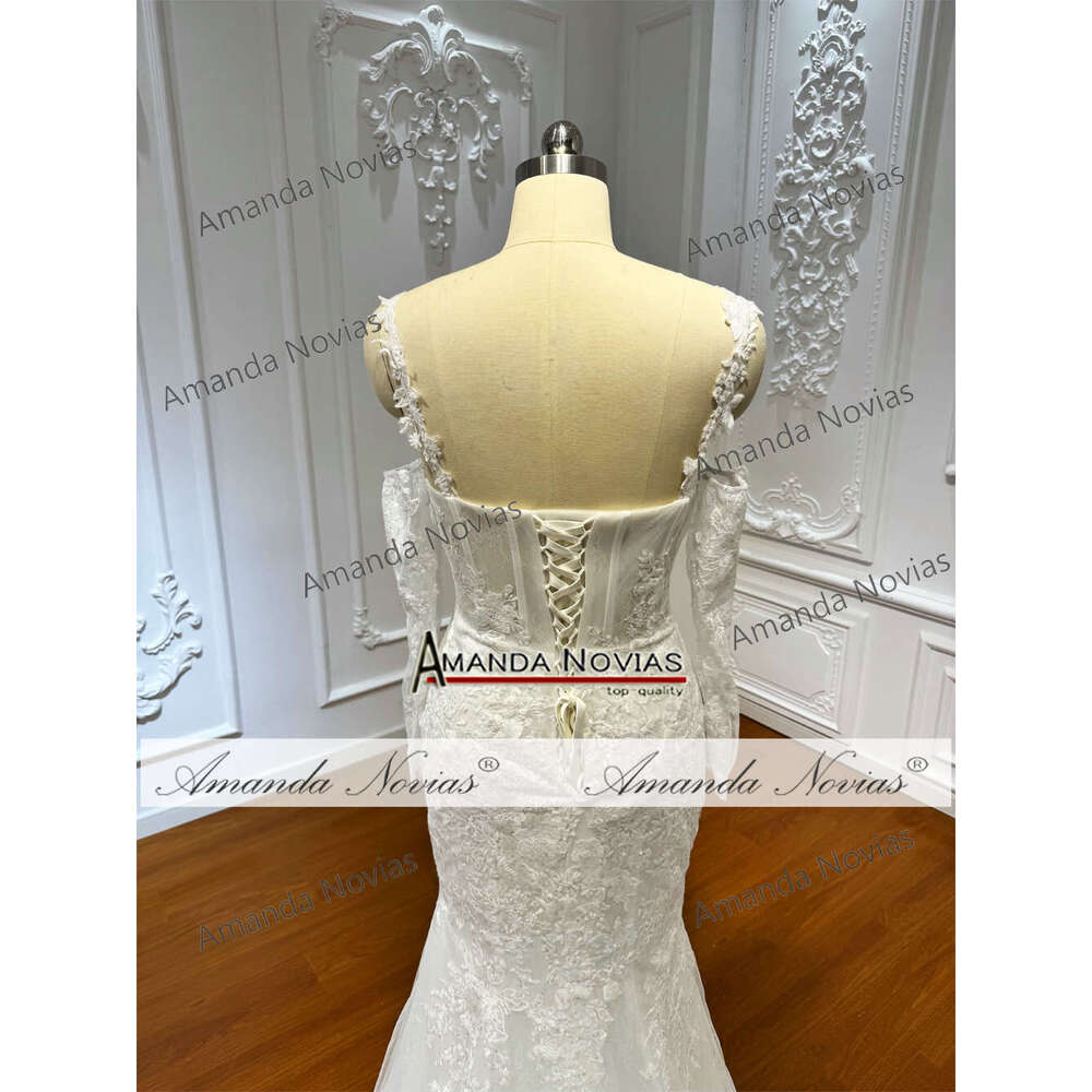Speghetti Customized Straps With Off The Shoulder Sleeve IN Mermaid Wedding Dress