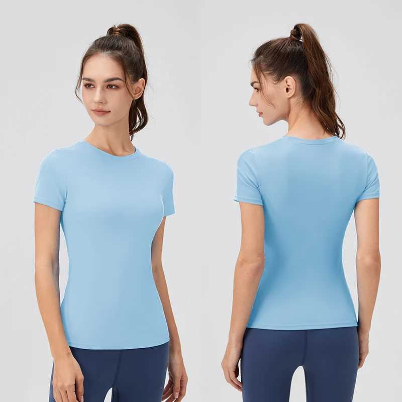 2024 Womens Sportswear Tight Yoga Top Quick Drying Gym Top Short Sleeve Running Sweatshirt Womens T-shirtXJ250410