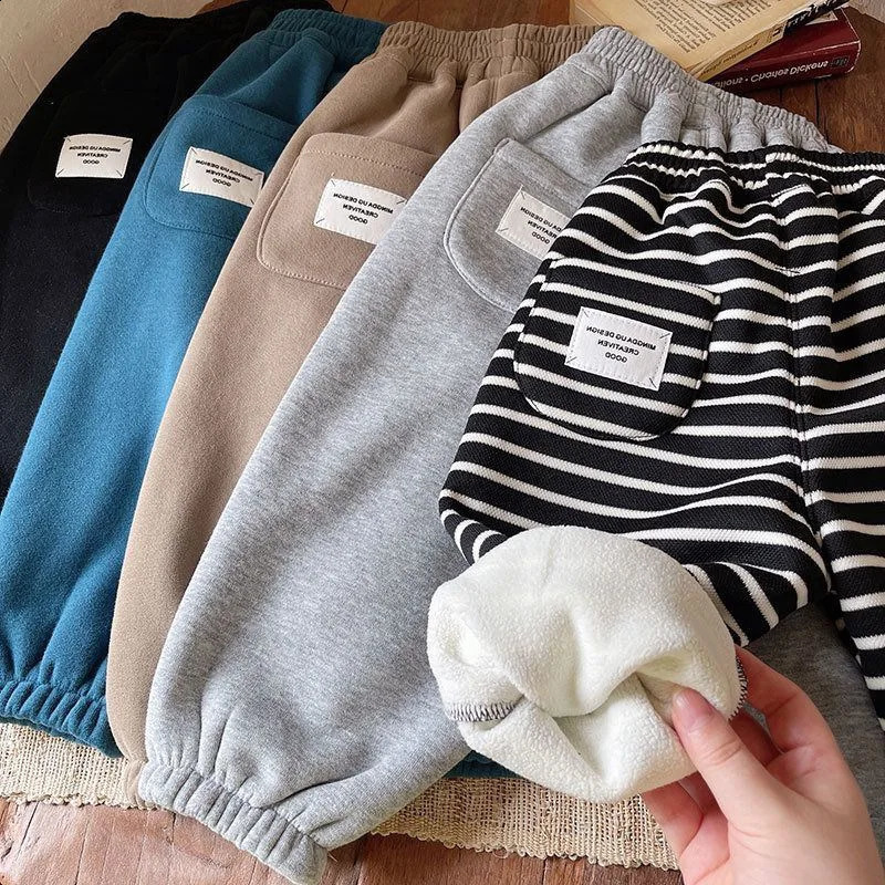 1-5Y Boys Autumn Winter Preschool Baby Pants Thick Velvet Letter Label Trouser Casual Soft Cotton Childrens Pants 241121