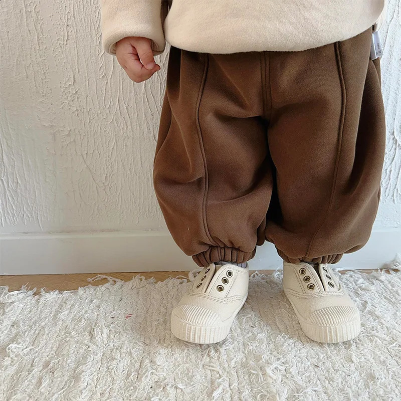 Autumn Winter Ins Baby Boy Jogger Pants Elastic Waist Solid Color Plush Thick Appearance born Boy Pants Baby Boy Pants 241121