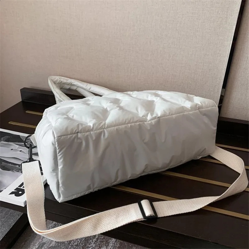 New Free Shipping Designer Bag Home Products Er Womens Down Cushion Handbag Shoulder Bag