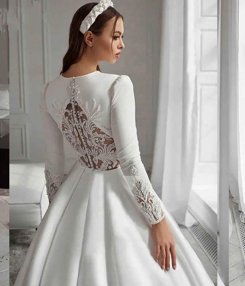 2024 Princess Satin Wedding Dress Boat Neck Lace Appliques Sequins Beads A-Line Bridal Bride Gowns Dubai Vestido De Novia Mariage