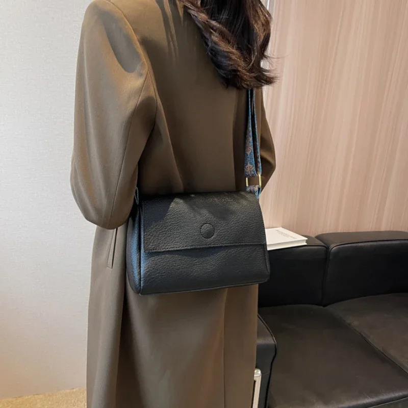 Solid Leather Tote Crossbody Bag for Women 2024 Tend Female Simple Shoulder Side Quality Handbags and Purses 240415