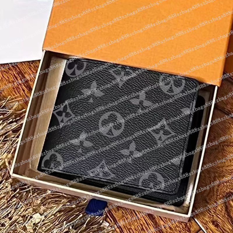 Elegant Soft Leather Zip Wallet - Versatile Gender-Neutral Design with Secure Zipping Mechanism and Additional Compartments