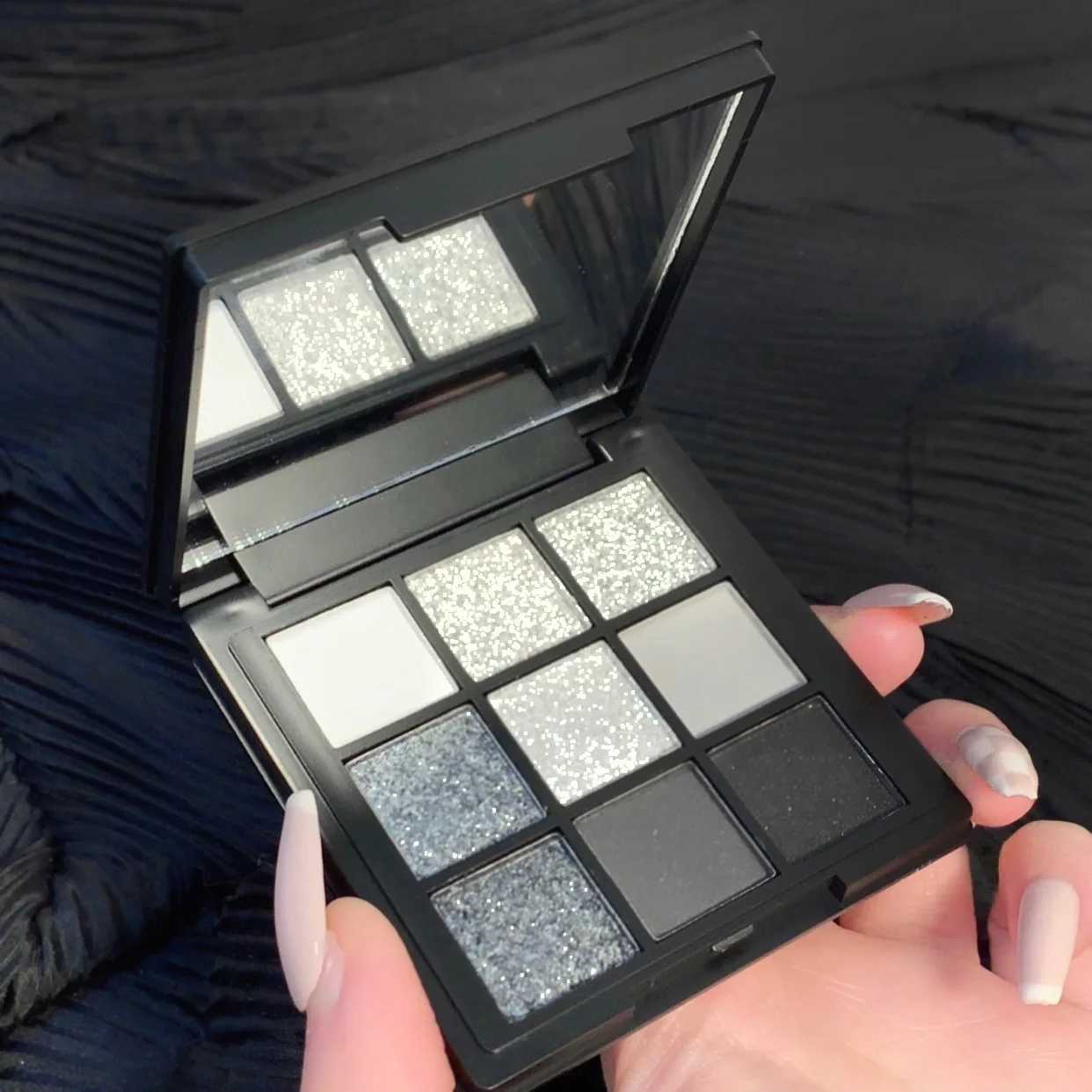 9 Color Smokey Shimmer Eyeshadow Matte Glitter Palette Sequin Eye Shadow Makeup Palette Cool Toned Gray Black Eye Pigment PaletteXJ250520