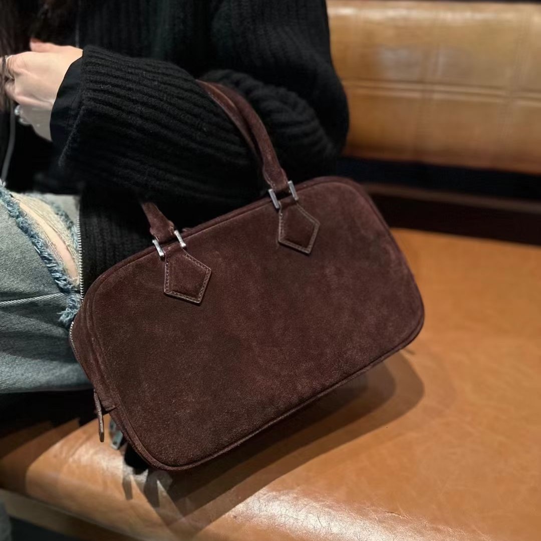 31Cm Suede Square Women Retro Designer Handbags Frosted Cowhide Leather Shoulder Crossbody Bags Fall Winter New BagVoyage