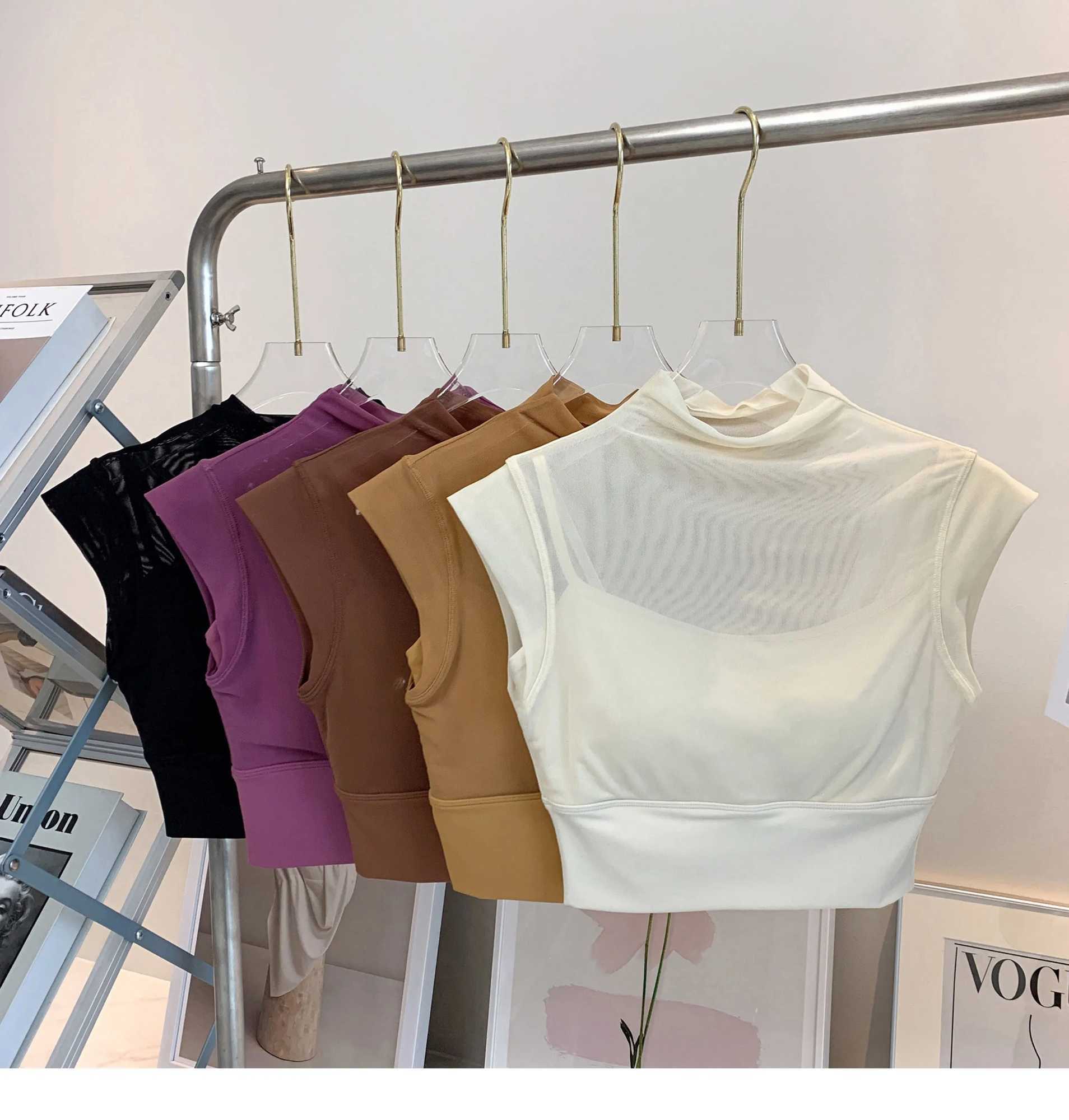 Womens padded mesh yoga shirt with sexy tight neckline and shock-absorbing sports T-shirt for running and fitness yoga topXJ250410