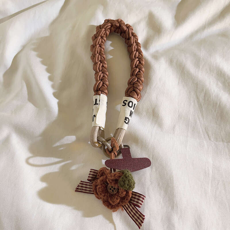 Niche liquor Hongshan tea wer mobile lanyard, car keychain wristband style pendant, universal phone case