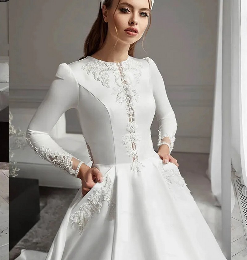 2024 Princess Satin Wedding Dress Boat Neck Lace Appliques Sequins Beads A-Line Bridal Bride Gowns Dubai Vestido De Novia Mariage