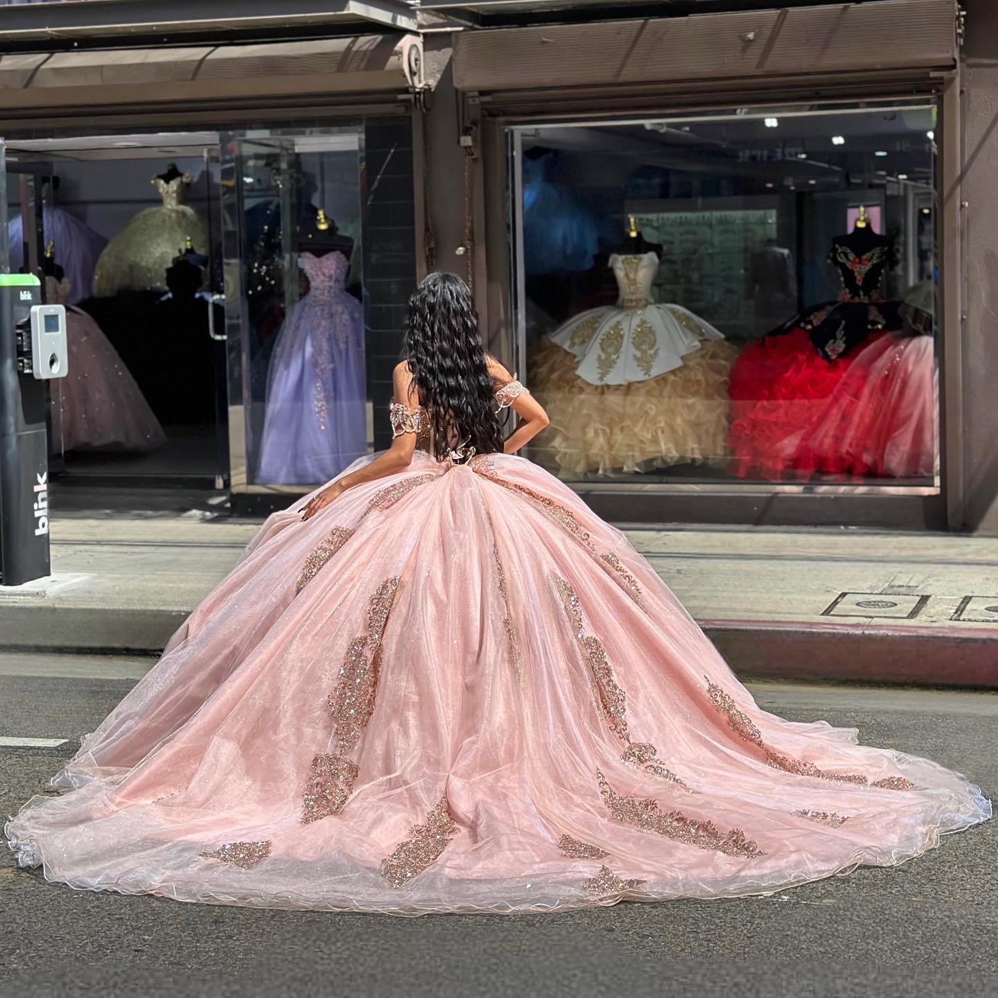 Crystals Fabulous Ball Gown Quinceanera Dresses With Cape Sequined Appliqued Prom Gowns Off The Shoulder Necke Sixteen Sweet Masquerade Dress