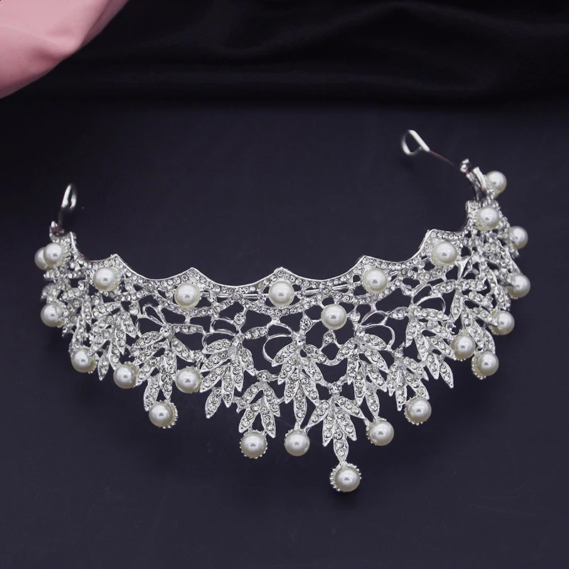 Pearl Bridal Jewelry Set Womens Tiaras Bracelet Necklace Set Wedding Crown Bridal Jewelry Set Accessories 241121