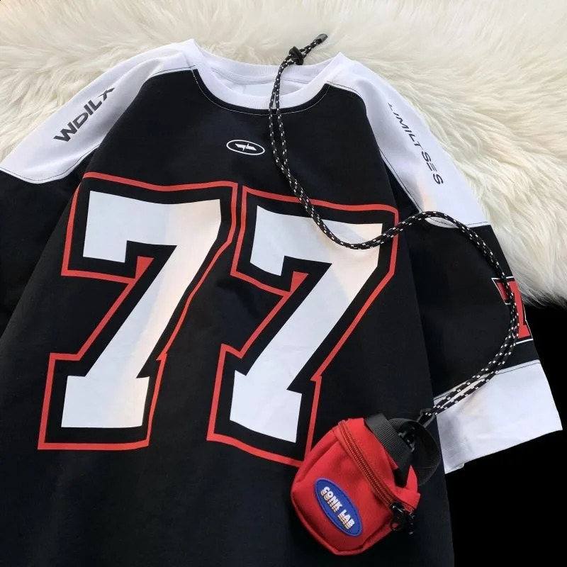 Mens round neck short sleeved T-shirt summer American hip-hop retro college style trend Harajuku T-shirt 241118