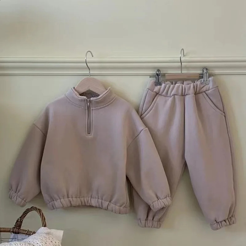 Winter baby wool warm clothing set solid casual sportswearpants 2-piece set for baby boys and girls children with velvet thick coat 241121