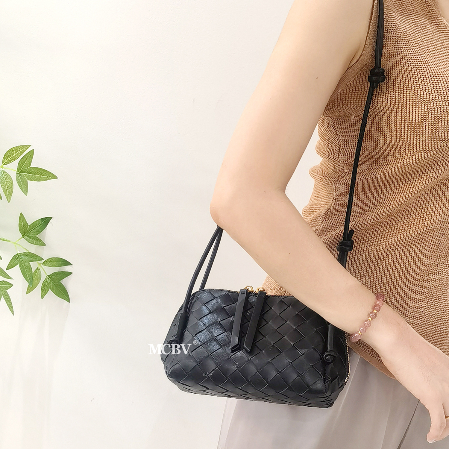MCBV new sheepskin woven shell bag one shoulder crossbody cloud bag handbag knotted zipper small square bag