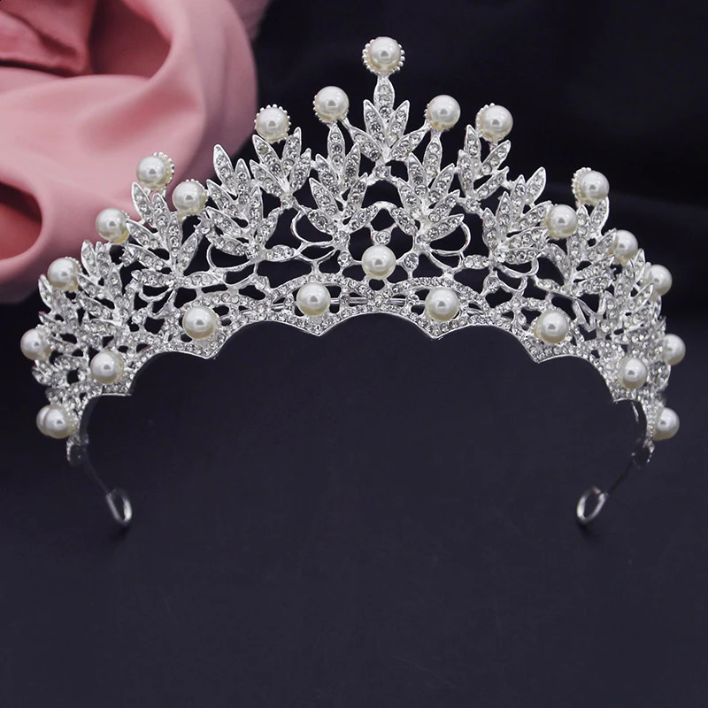Pearl Bridal Jewelry Set Womens Tiaras Bracelet Necklace Set Wedding Crown Bridal Jewelry Set Accessories 241121