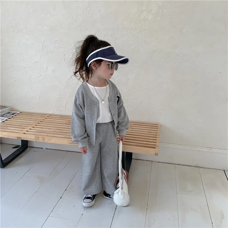 Girls sports suit baby round neck long sleeved shirt and pants 2-piece spring/summer style childrens fashionable casual suit 12M-10 years old 241121