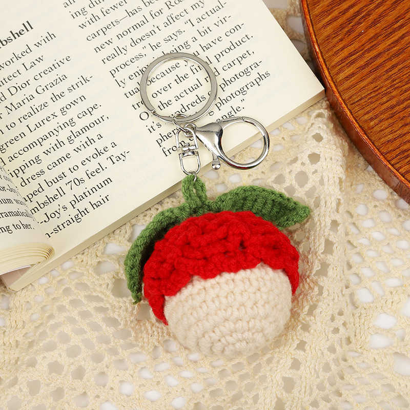 Cute Knitting Fruit Keychain Creative Knitted Strawberry Car Keys Keychain Wholesale Weaved Avocado Keyrings for Bag AccessoriesL240729