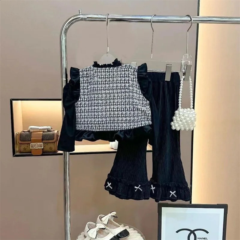 Girls clothing set baby top Flared Pants 3-piece trendy autumn childrens warm suit Spring season sweet casual suit 12M-5 years 241121