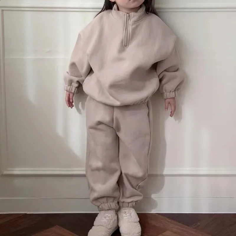 Winter baby wool warm clothing set solid casual sportswearpants 2-piece set for baby boys and girls children with velvet thick coat 241121