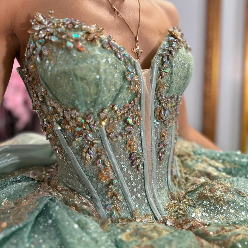 Sage Green Shiny Quinceanera Dresses Crystals Beading Gold Applique Lace Bow Tull Vestidos De 15 Anos Birthday Party Corset Sweet 16 Dress