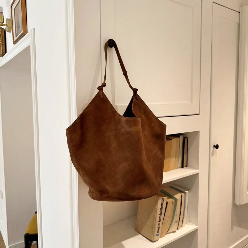 Frost Large Capacity Personalized All-Match Handbags Leather Texture Korea Elegant Bucket Minority Simple Exposure Women Totes Genuine Leather