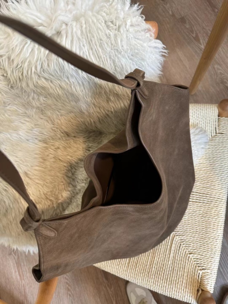 Frost Large Capacity Personalized All-Match Handbags Leather Texture Korea Elegant Bucket Minority Simple Exposure Women Totes Genuine Leather