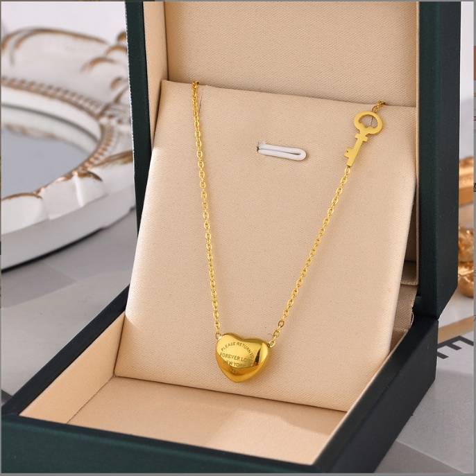 Fashion Magnetic titanium Steel Necklace Love Key Women's necklace Heart-shaped niche design Lady Necklace Jewelry Girl Festival Gift