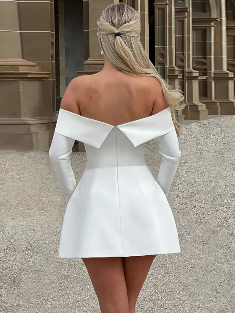 Mozision Off-shoulder Long Sleeve Sexy Mini Dress For Women Two Pocket Strapless Backless A-line Club Party Sexy Dress Elegant 241121