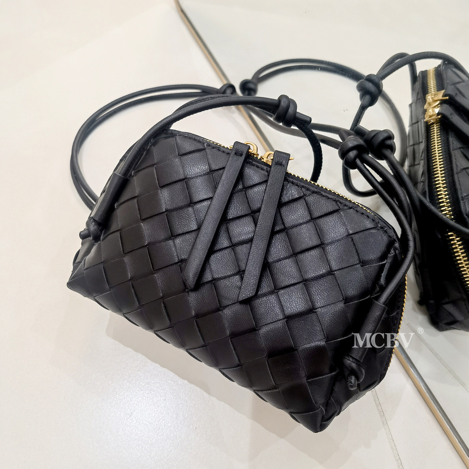 MCBV new sheepskin woven shell bag one shoulder crossbody cloud bag handbag knotted zipper small square bag