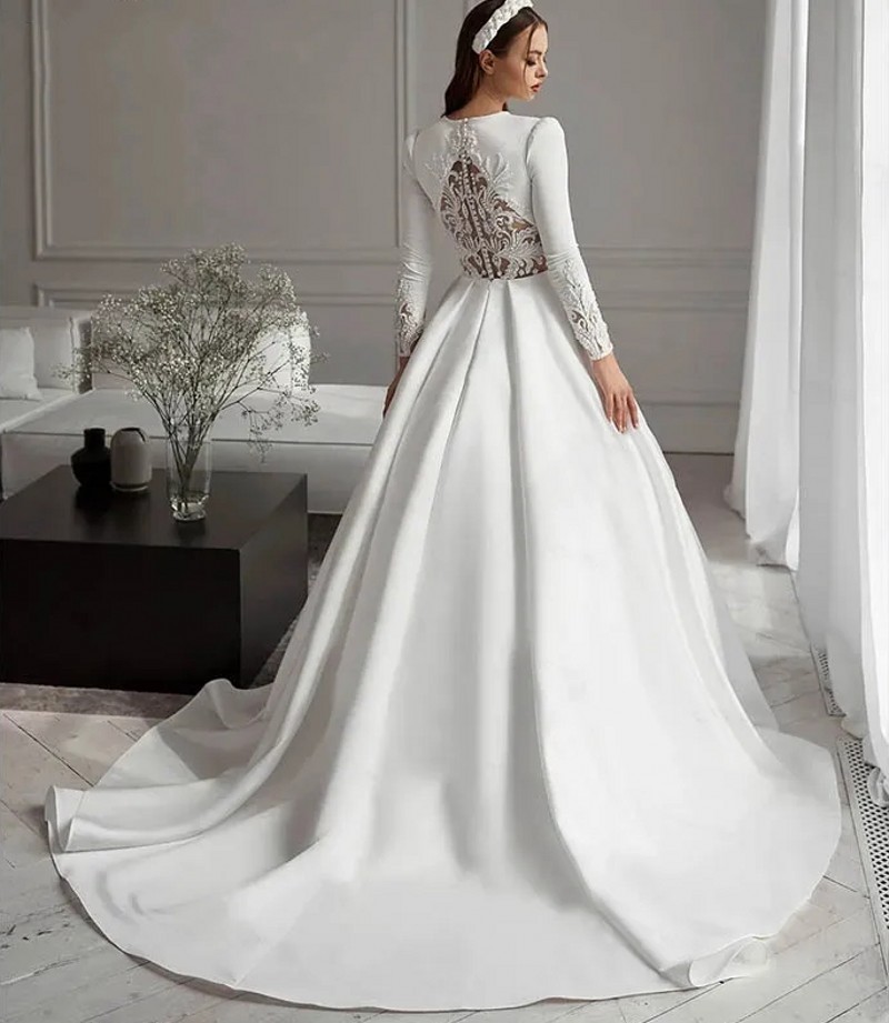 2024 Princess Satin Wedding Dress Boat Neck Lace Appliques Sequins Beads A-Line Bridal Bride Gowns Dubai Vestido De Novia Mariage