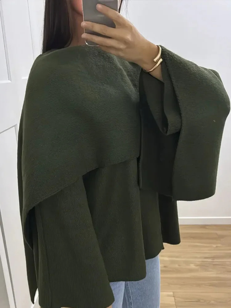 Autumn and winter Burgundy wool blend jacket retro long sleeved Cape Town oversized short jacket womens casual office jacket 241115