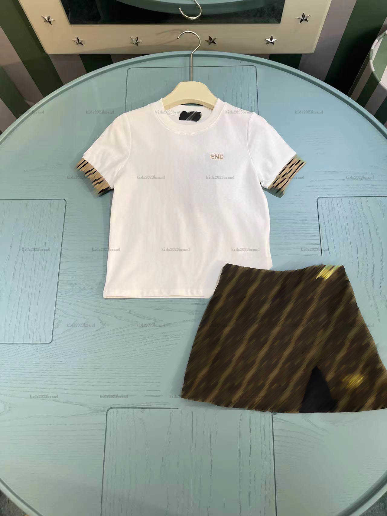 Nouvelle robe princesse Summer Kids Tracksuit Designer Baby Clothes Taille 100-150 cm Girls T-shirt et Split Design Jupe courte