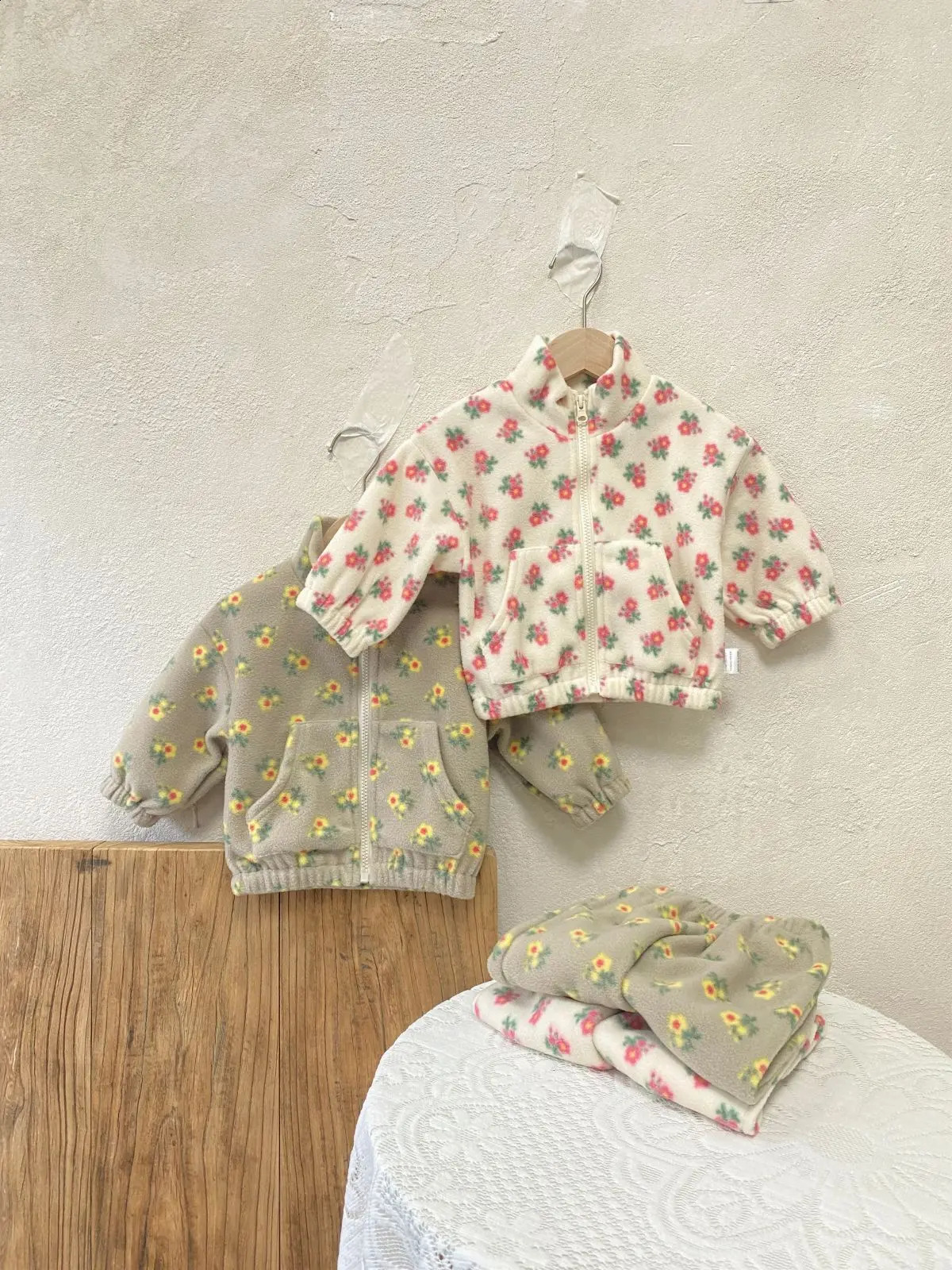 MiniAinis Autumn Baby Zipper JacketThick Pants 2-piece Set Womens Double sided Velvet Thick Clothes Set 241121