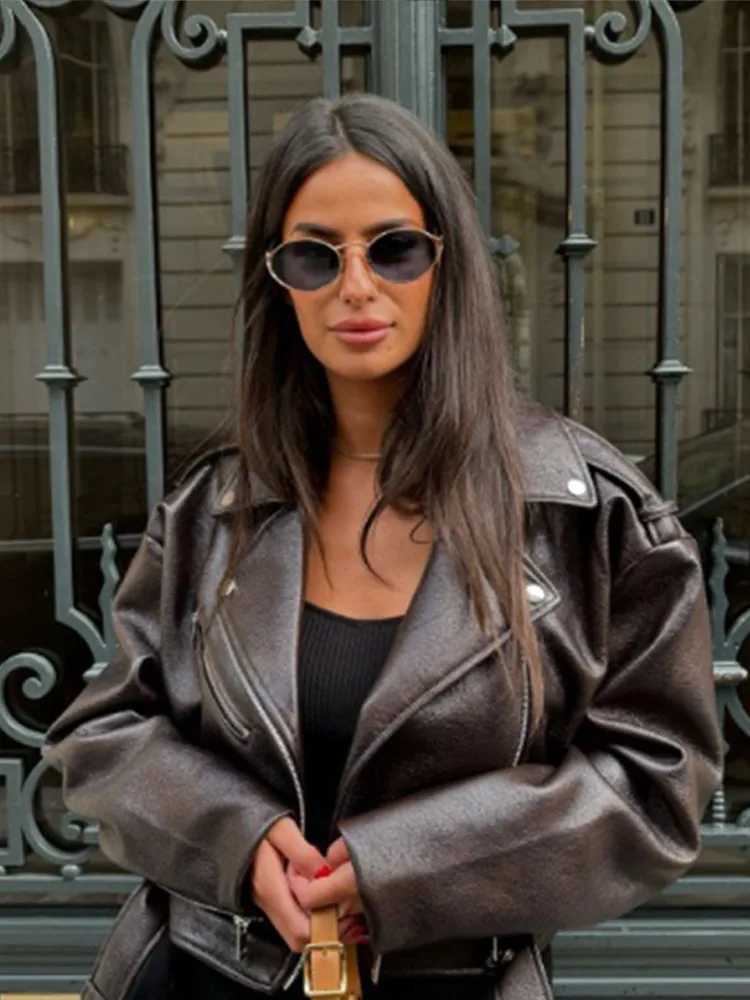 Flip collar brown zipper short leather jacket fashionable solid color full Slves jacket 2024 new womens high stripe autumn jacket X241120