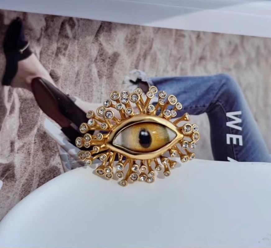 Devil's Eye Necklace Tassels Earring Three-Dimensional Features Nose Bracelet Brooches Pins Fashion Show Heavy Industry High Quality Schiaparelli