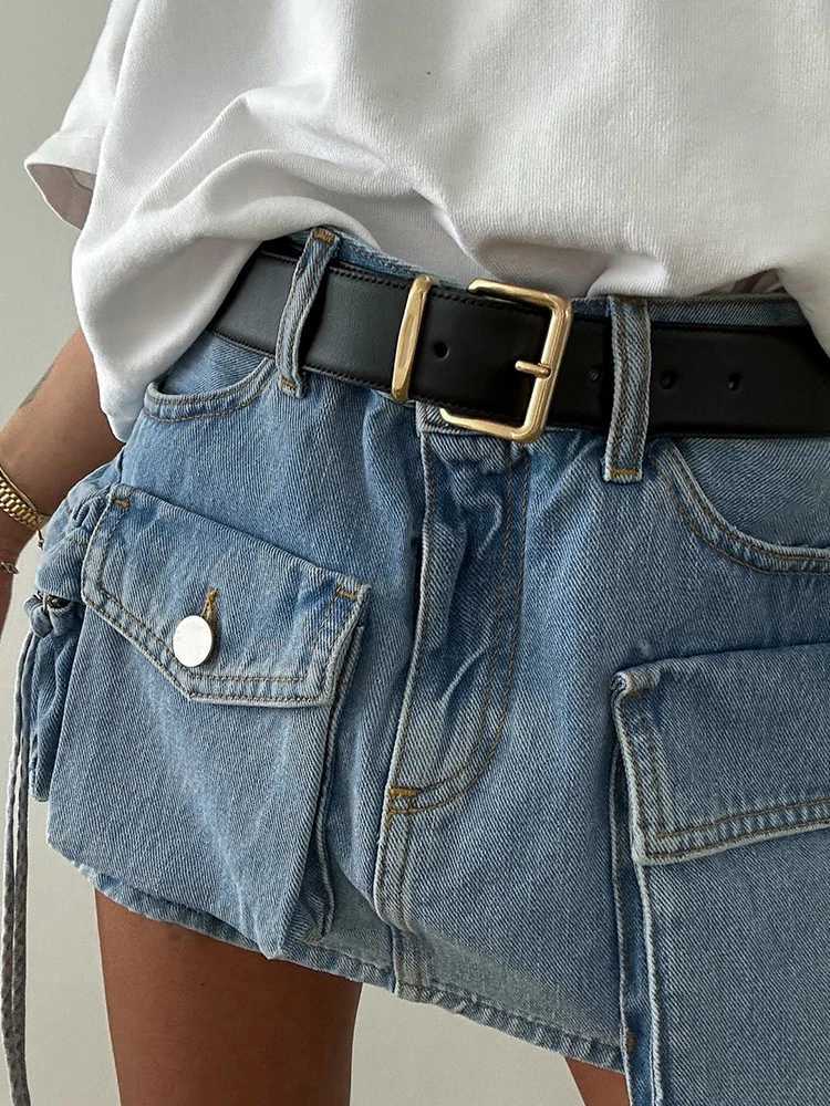 Skirts IAMSURE Safari Style Big Pockets Denim Skirt Sexy Slim Mid-Waisted Mini Skirts Women 2023 Summer Fashion Strtwear Ladies Y240420