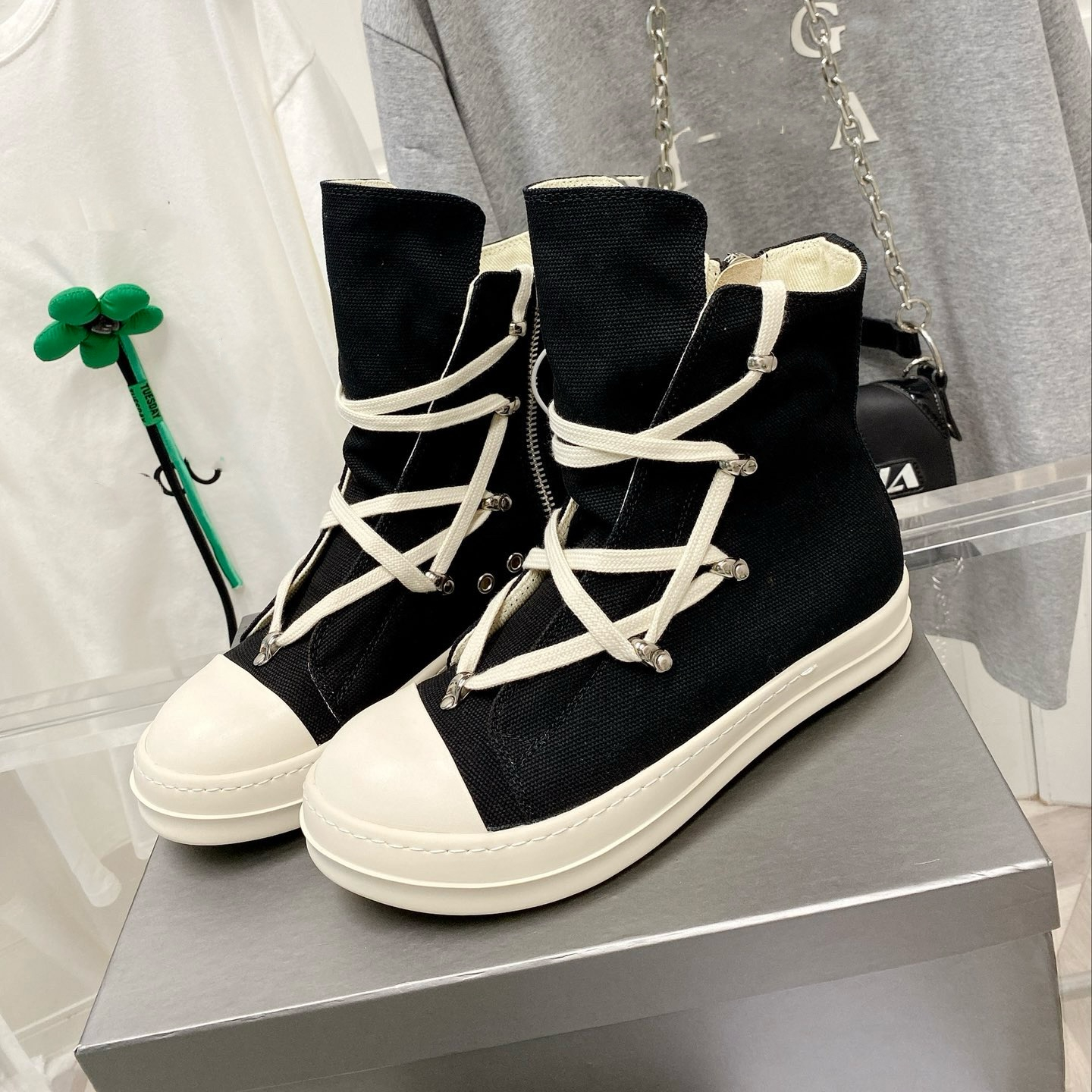 Fashion designer men's casual shoes short boots canvas women's high top boots rubber soled shoes casual shoes
