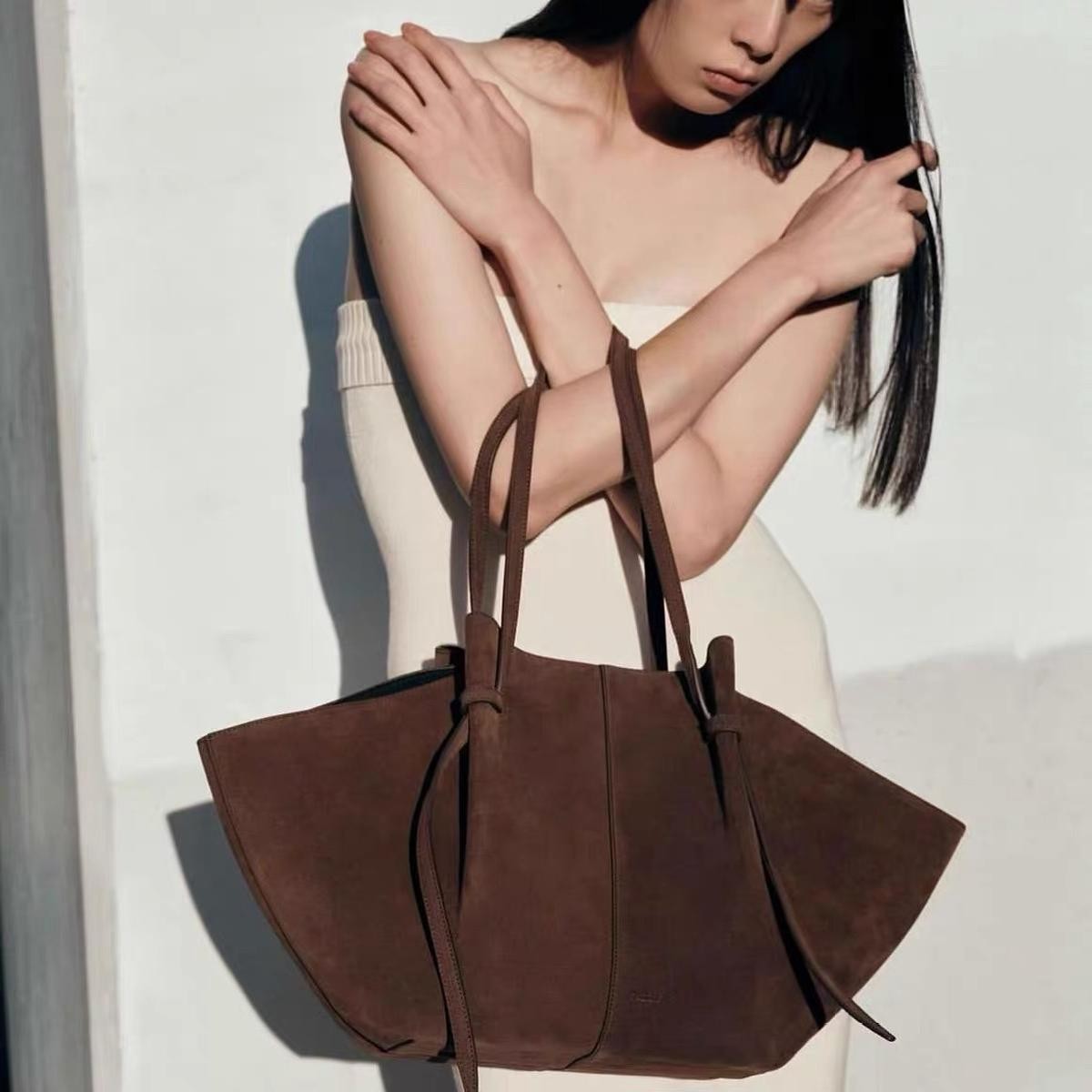 Suede For Women Large Purses Top-Handle Handbags Shoulder Bags Autumn and Winter High End Wing Soft Bag Fashionable Tote