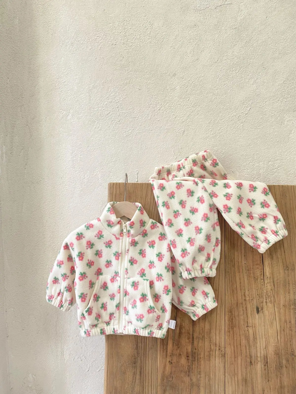 MiniAinis Autumn Baby Zipper JacketThick Pants 2-piece Set Womens Double sided Velvet Thick Clothes Set 241121