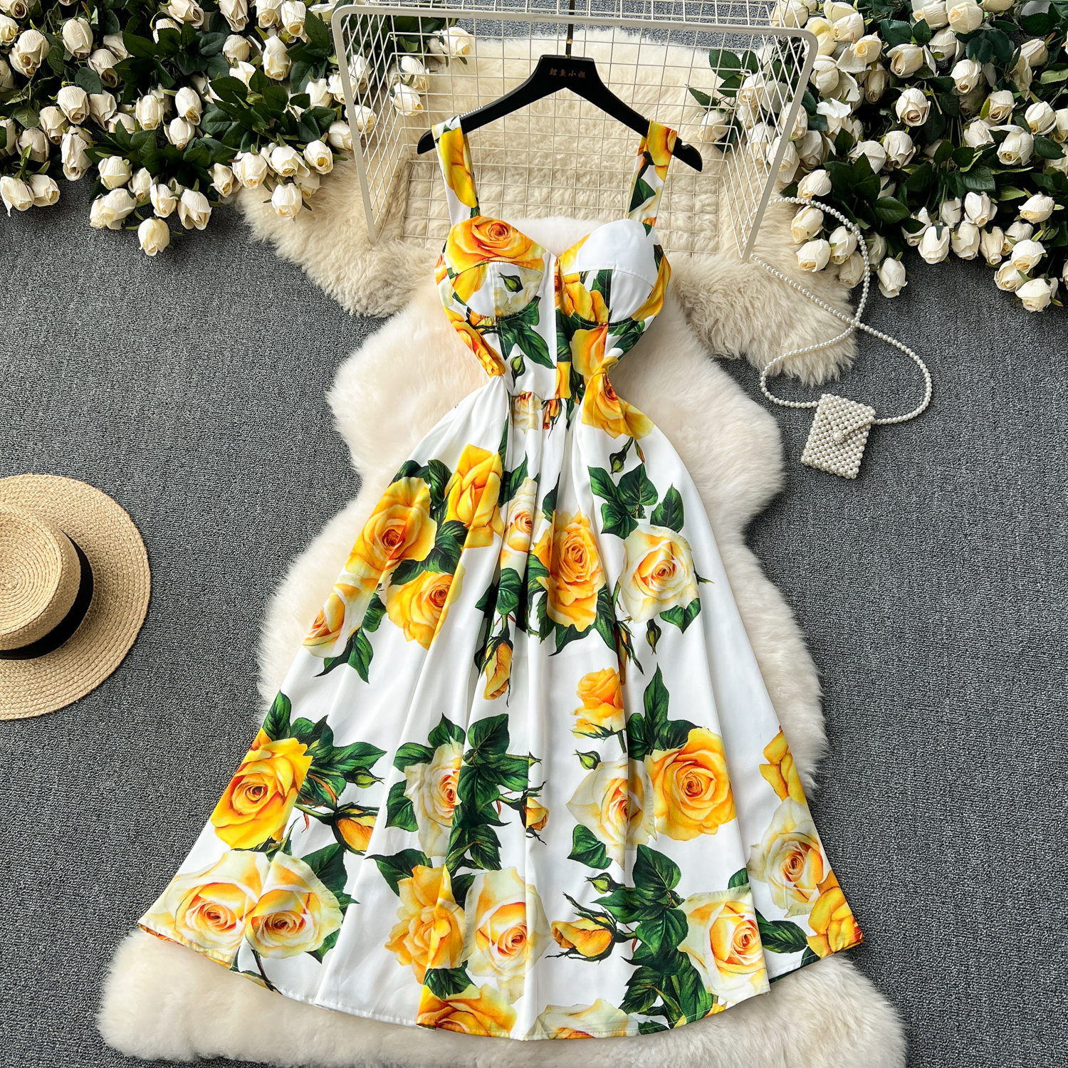 2024 Casual Dresses Summer Runway Beach Spaghetti Strap Dress Womens V-Neck Sleeveless Cup Padded Flower Print Holiday Party Vestidos