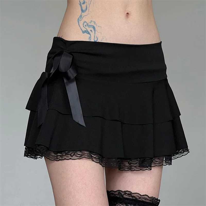 Skirts Xingqing Skirt Coquette Lace y2k Clothes Women Solid Color Lace Patchwork A-Line Mini Skirt 2000s Aesthetic Clothing Strtwear Y240420