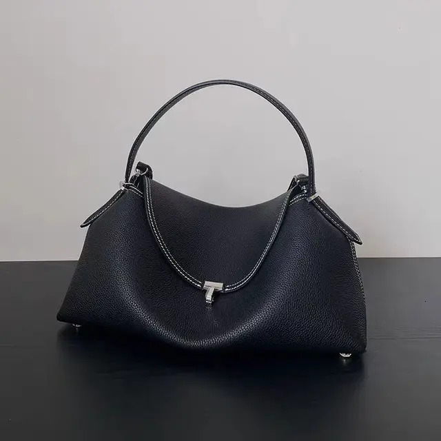 New Niche Designer Retro Tote Exquisite Versatile Handbag High-End Casual And Simple Shoulder Bag Large Capacity PU