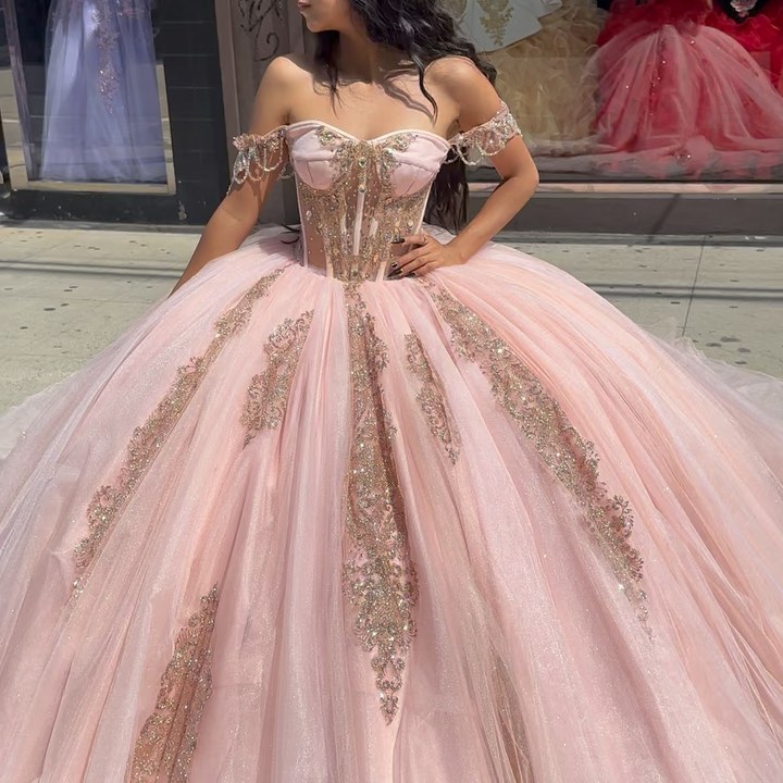 Crystals Fabulous Ball Gown Quinceanera Dresses With Cape Sequined Appliqued Prom Gowns Off The Shoulder Necke Sixteen Sweet Masquerade Dress