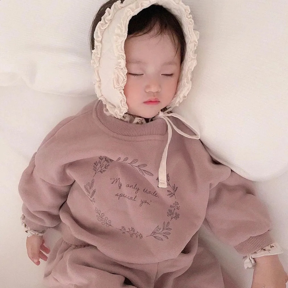 Baby clothing set Korean autumn and winter childrens wool letter printing ruffled collar girl casual sweet set 241121