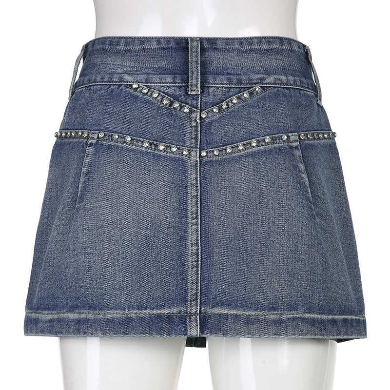 Skirts Xingqing Summer Women Mini Denim Skirts 2000s Aesthetic Rhinestone High Waist Flap Pocket Short Jean Skirts Vintage Strtwear Y240420