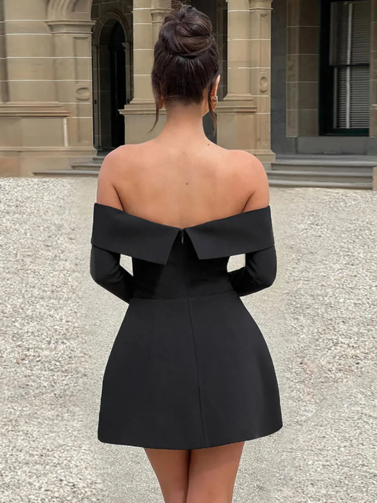 Mozision Off-shoulder Long Sleeve Sexy Mini Dress For Women Two Pocket Strapless Backless A-line Club Party Sexy Dress Elegant 241121