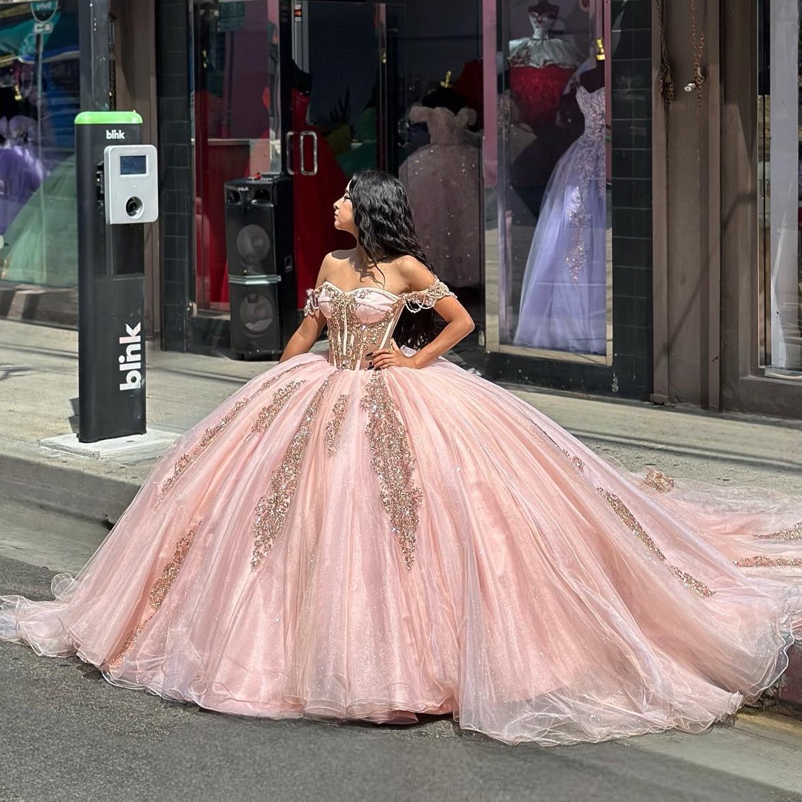 Crystals Fabulous Ball Gown Quinceanera Dresses With Cape Sequined Appliqued Prom Gowns Off The Shoulder Necke Sixteen Sweet Masquerade Dress