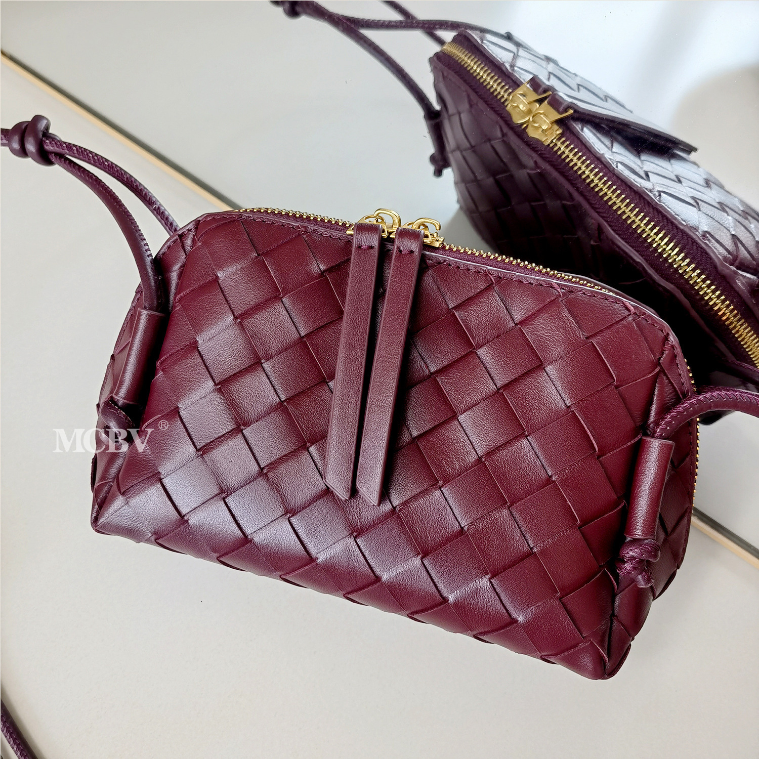 MCBV new sheepskin woven shell bag one shoulder crossbody cloud bag handbag knotted zipper small square bag