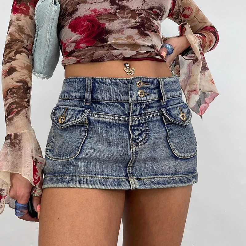 Skirts Xingqing Summer Women Mini Denim Skirts 2000s Aesthetic Rhinestone High Waist Flap Pocket Short Jean Skirts Vintage Strtwear Y240420