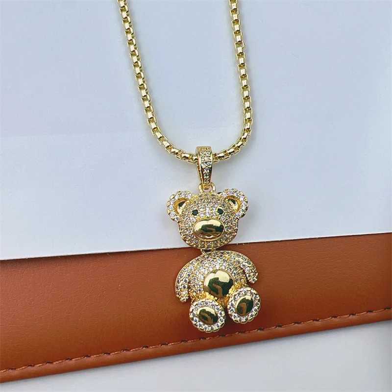 2023 Fashion Cute CZ Crystal Ted Bear Necklace Womens Copper Gold Plated Heart Bear Necklace Animal Jewelry Gift W241121